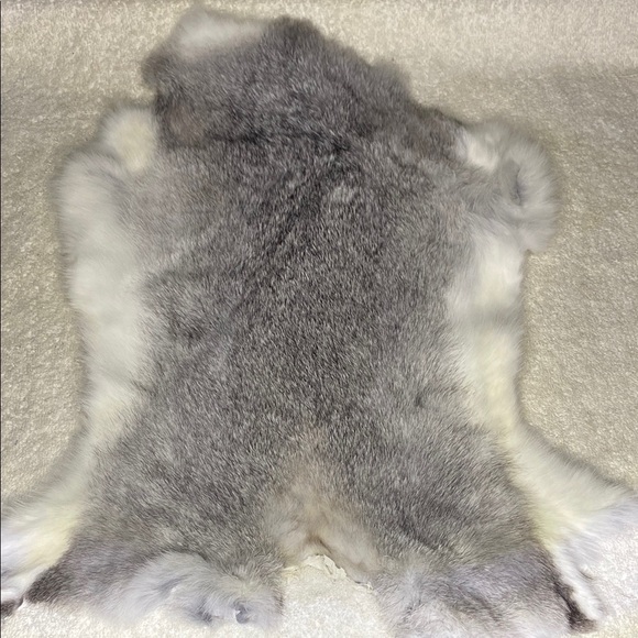 Vintage Rabbit Fur Pelt with White and Grey Fur (19 in) - Picture 1 of 4